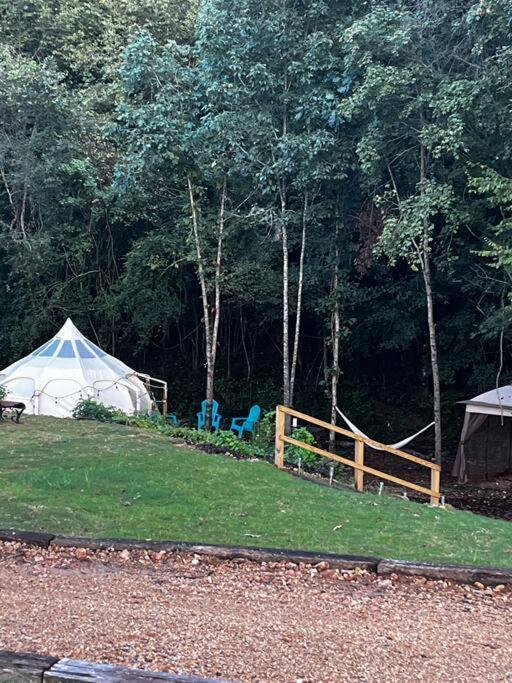 The Pisces-A Stargazing, Luxury Glamping Tent Rogersville Exterior foto